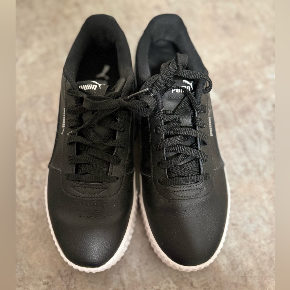 Puma sneakers  size 11 women’s Black Carina L